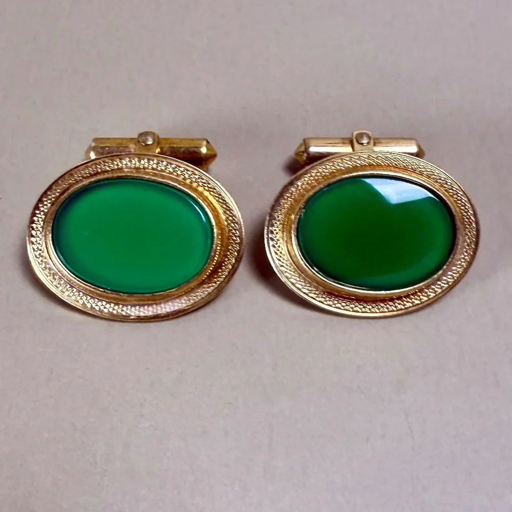 Vintage Hayward Gold-Filled Cufflinks with Green Cabochon Stone | Mid-Century - Picture 3 of 12